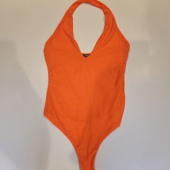 Fashion Nova Neon Orange Halter V-neck Bodysuit - Picture 4 of 8